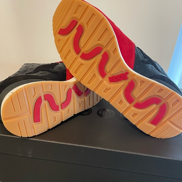 KangaROOS x SneakerBAAS Coil-R2 "Sin City" Sneaker - Picture 9 of 12